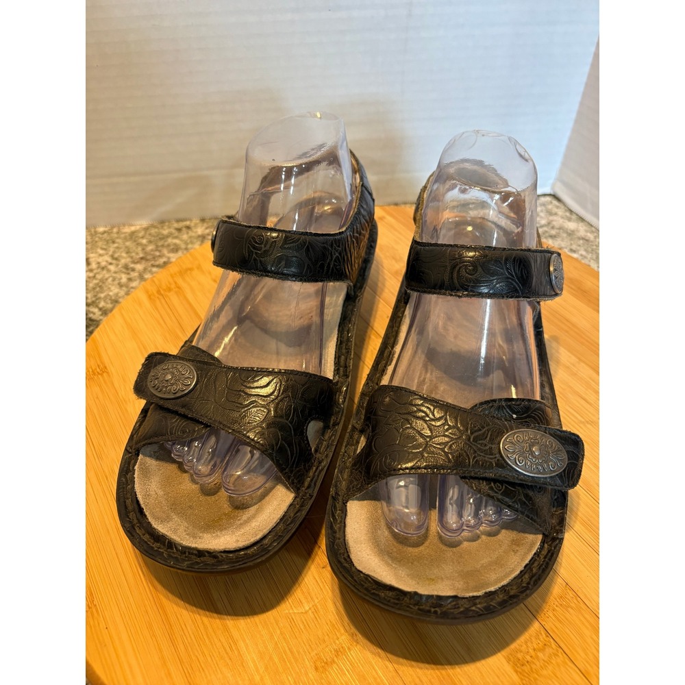 Alegria PG Lite Black Embossed Leather Floral Medallion Comfort Sandals W39‎